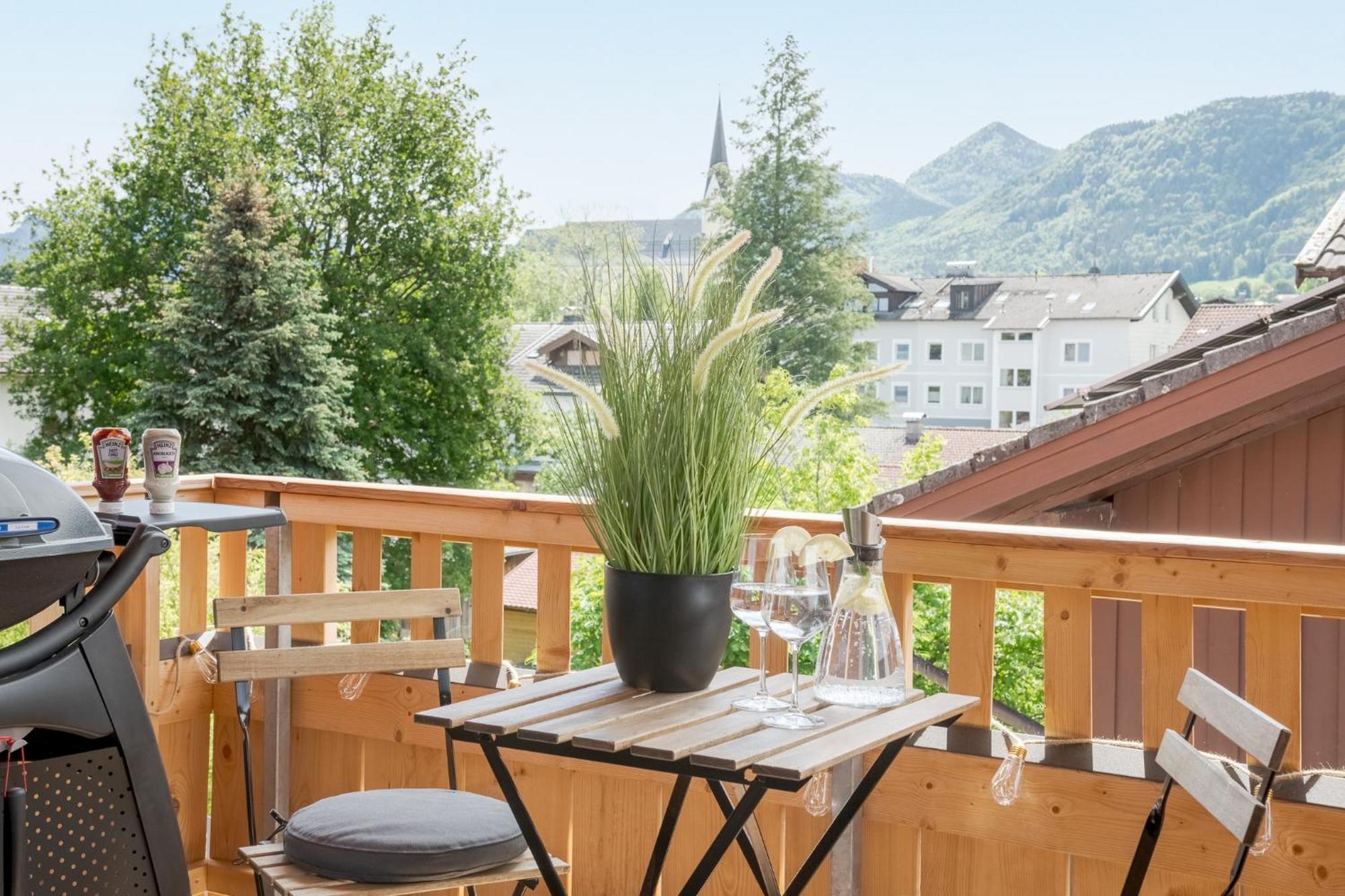 Fenjoy: Ferienapartment Mit Bergblick / Balkon / Bbq Bernau am Chiemsee Luaran gambar